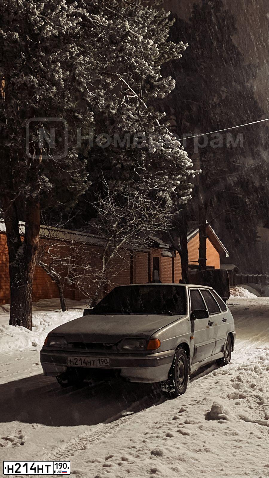Фото автомобиля LADA 2114 SAMARA, 2005 — госномер Н214НТ190. Цвет: ЖЕЛТЫЙ
