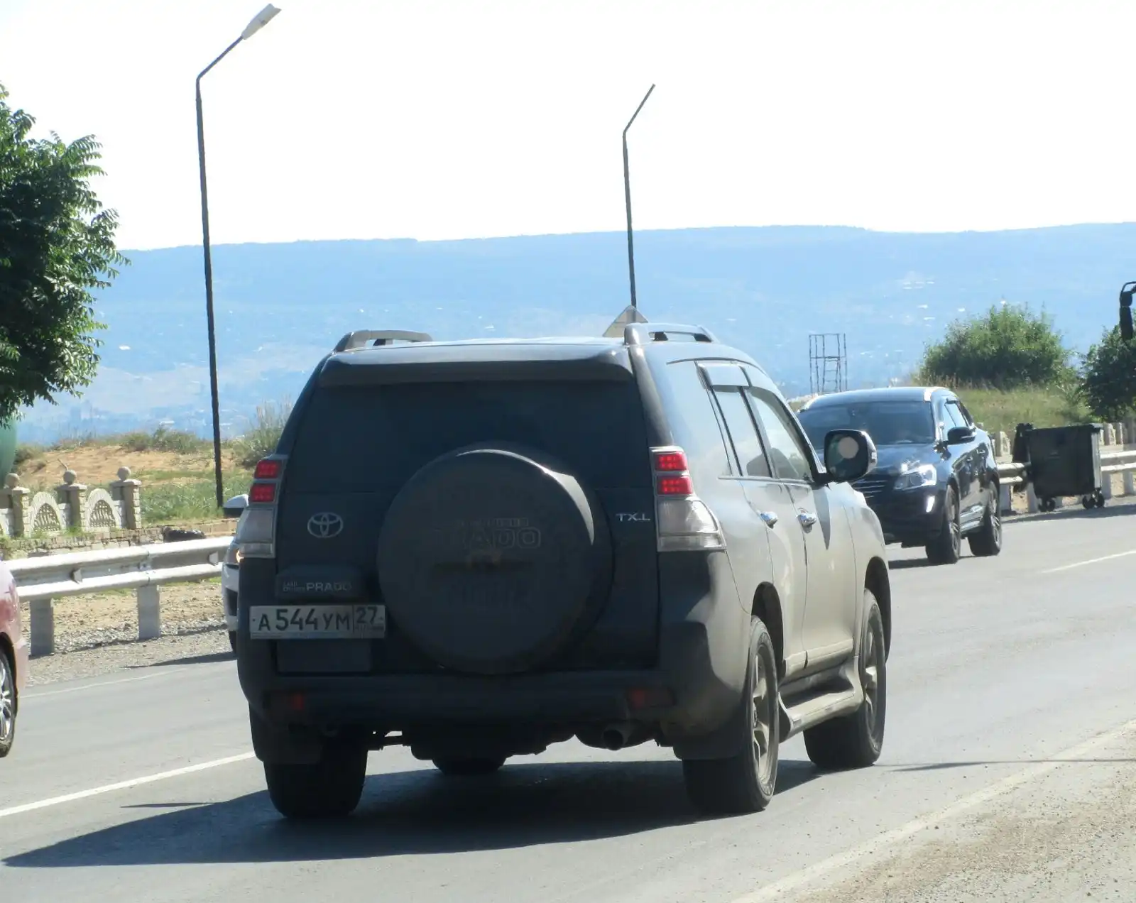 Фото автомобиля TOYOTA LANDCRUISER, 2011 — госномер А544УМ27. Цвет: ЧЕРНЫЙ