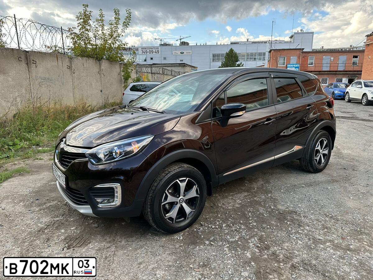 Фото автомобиля RENAULT KAPTUR, 2018 — госномер О159ОК32. Цвет: ТЕМНО-КОРИЧНЕВЫЙ