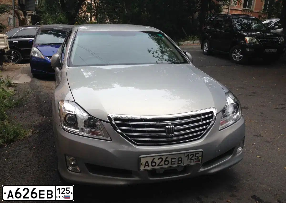 Фото автомобиля TOYOTA CROWN, 2008 — госномер О324РЕ154