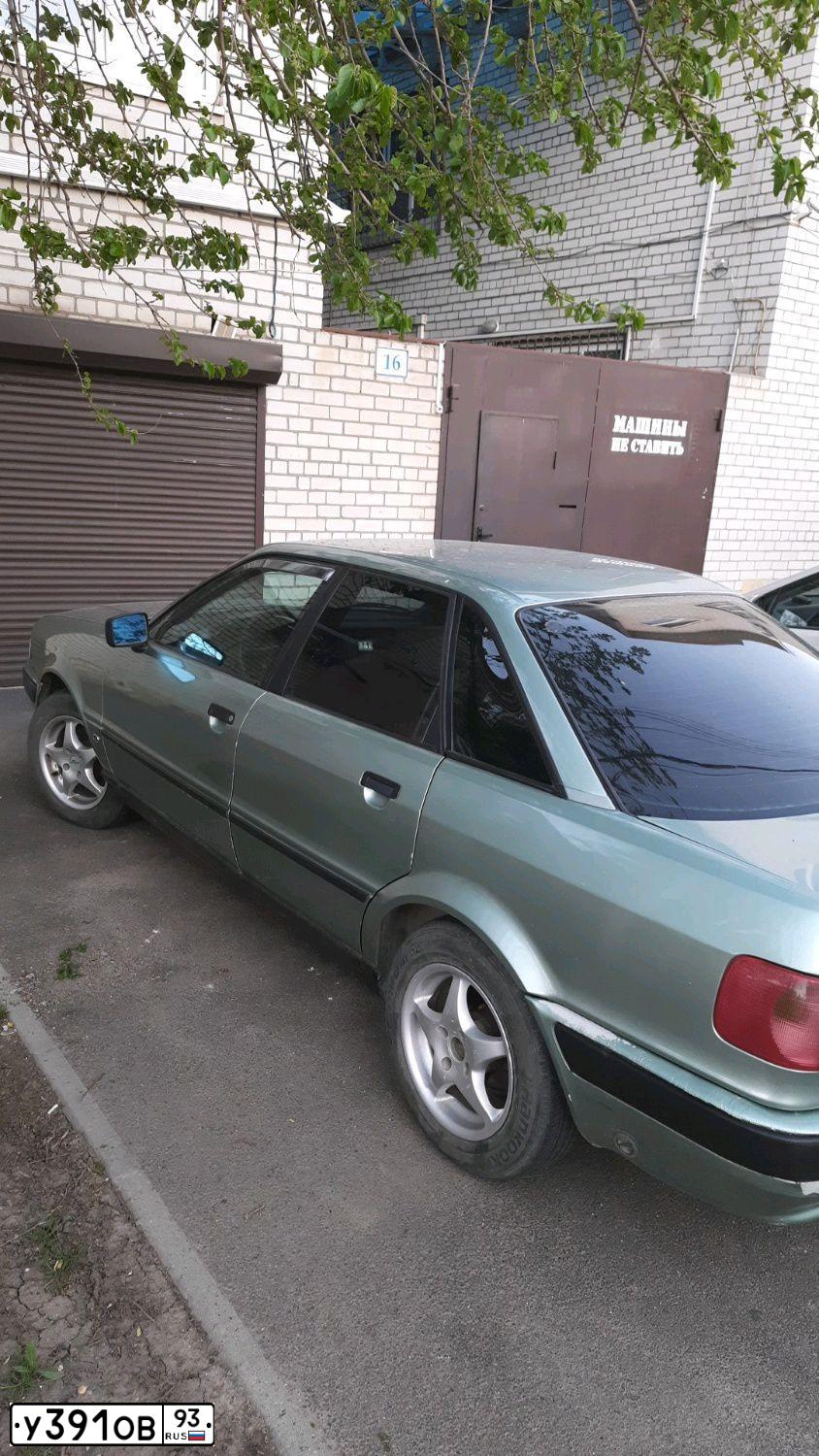 Фото автомобиля AUDI 80, 1993 — госномер У391ОВ93. Цвет: СВЕТЛО-ЗЕЛЕНЫЙ