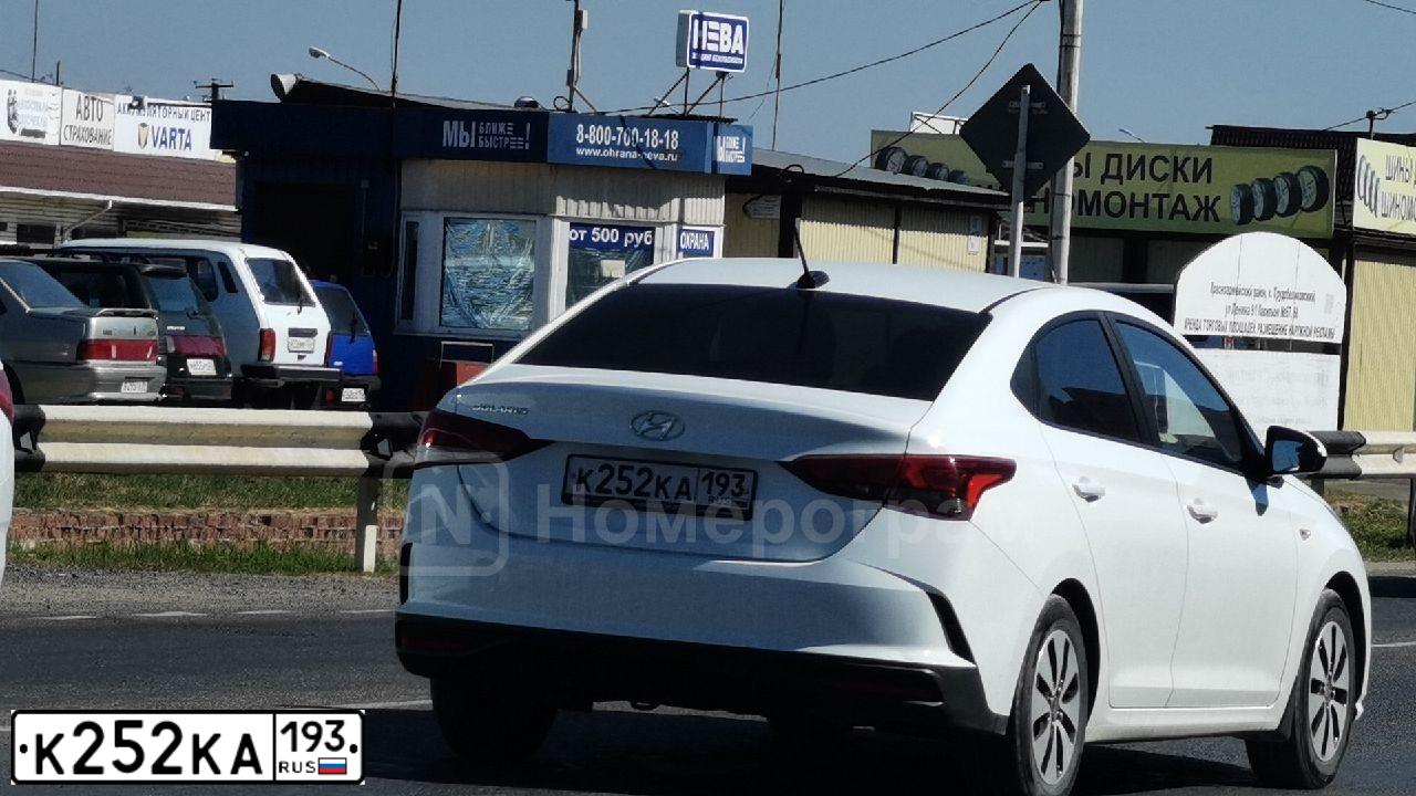 Фото автомобиля HYUNDAI SOLARIS, 2020 — госномер К252КА193. Цвет: Белый