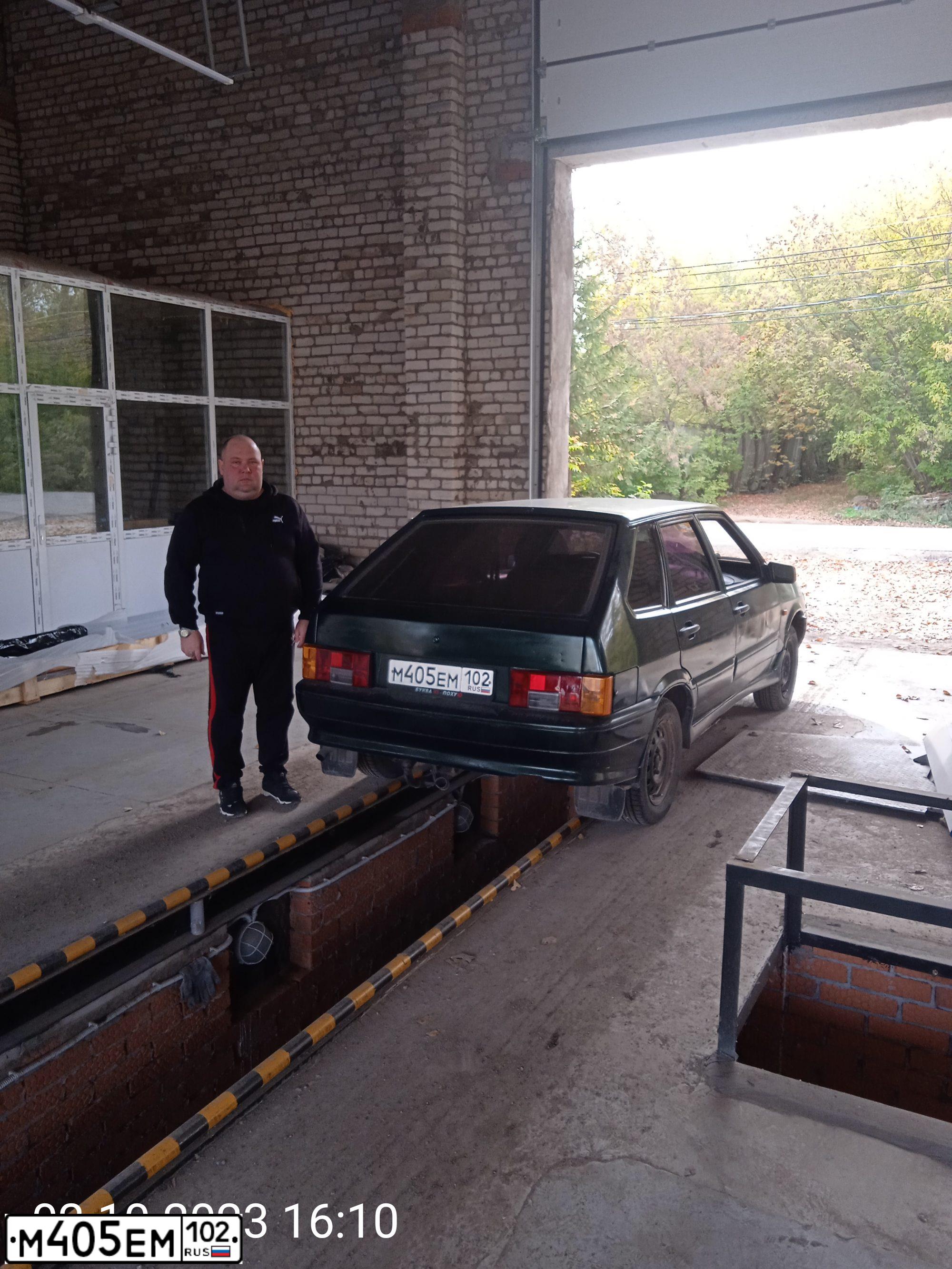 Фото автомобиля LADA 2114 SAMARA, 2003 — госномер У292СН72. Цвет: СВЕТЛО СЕРЕБРИСТЫЙ МЕТАЛЛ