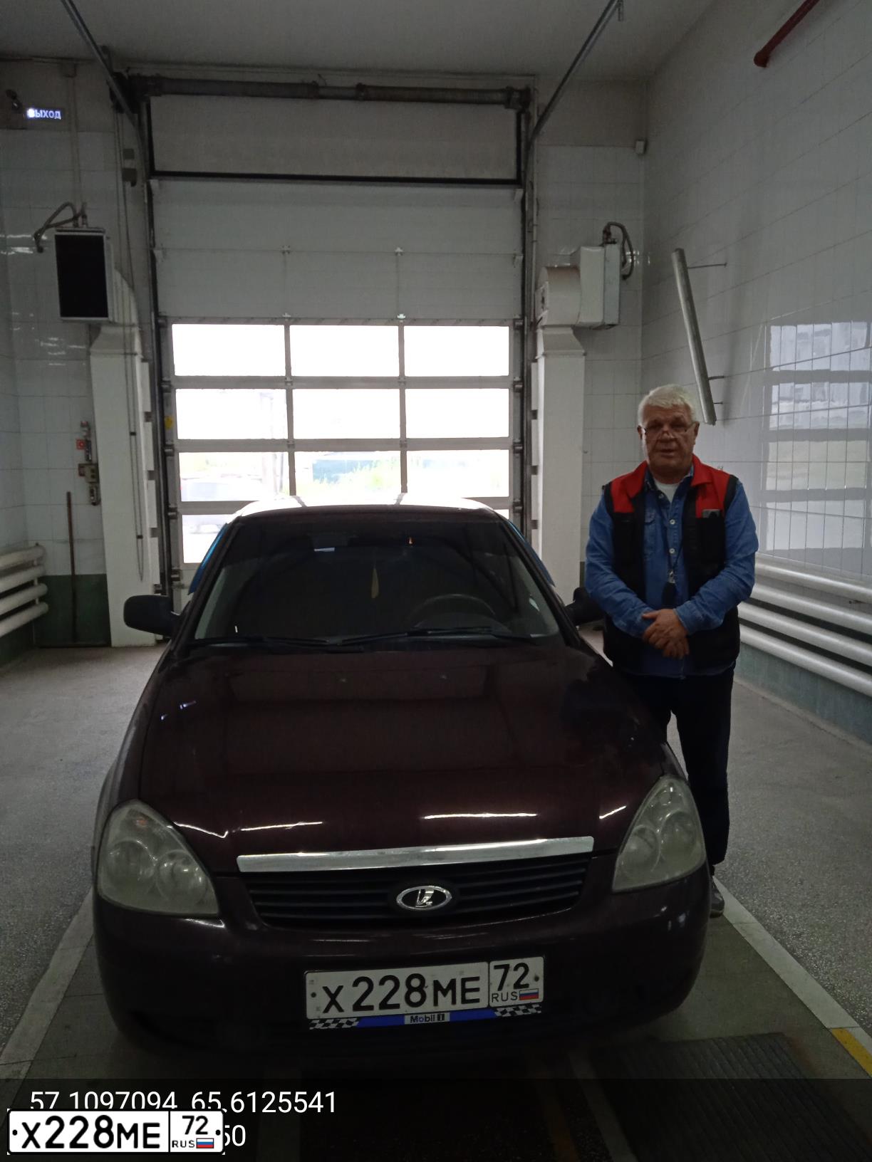 Фото автомобиля LADA  217030 LADA PRIORA, 2010 — госномер Х719РЕ72. Цвет: ТЕМНО-ВИШНЕВЫЙ