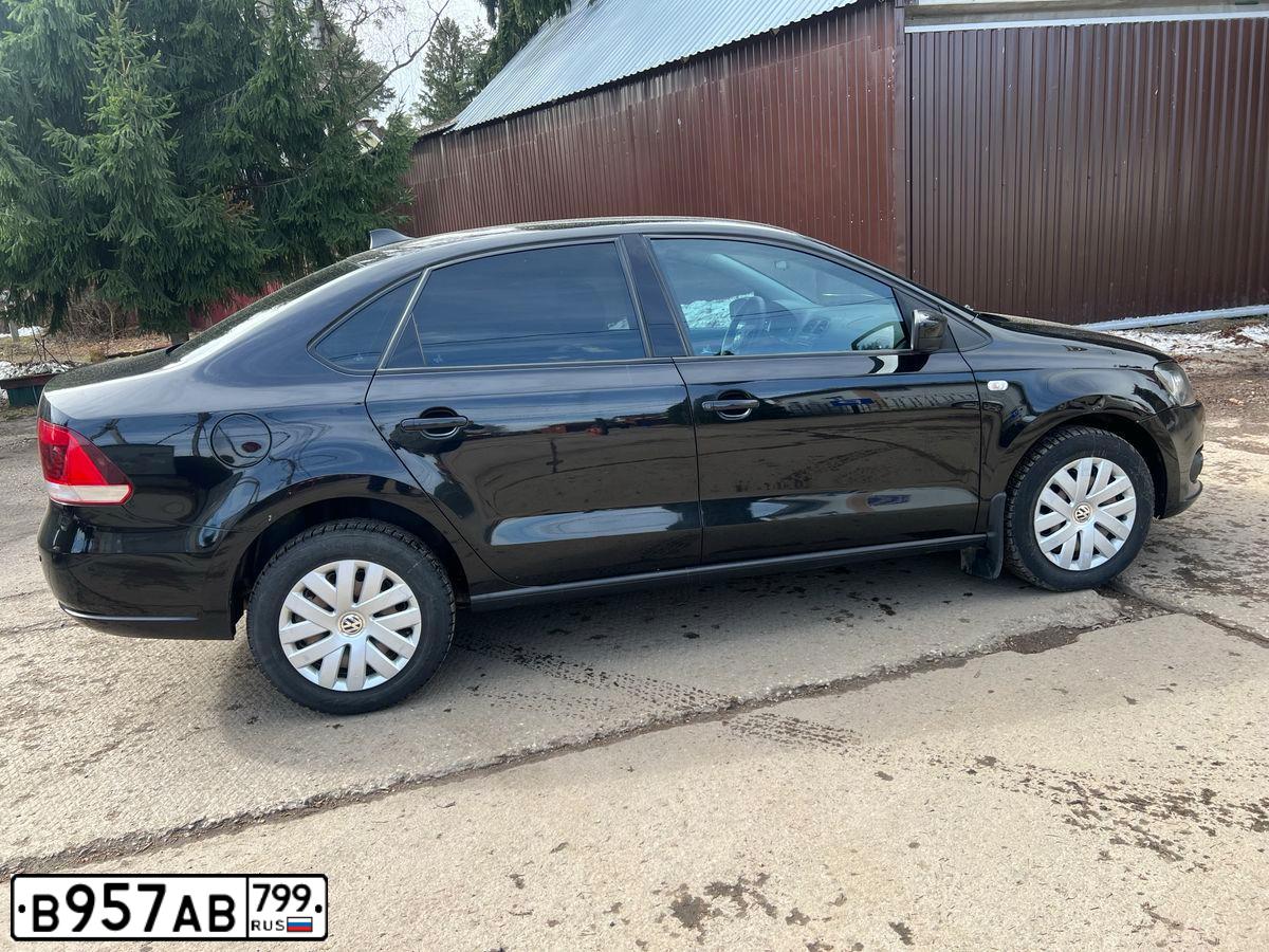 Фото автомобиля VOLKSWAGEN POLO, 2012 — госномер В957АВ799. Цвет: ЧЕРНЫЙ