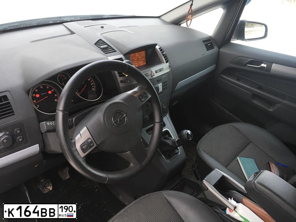 Фото автомобиля OPEL ZAFIRA, 2007 — госномер М397АК126. Цвет: Серебристый