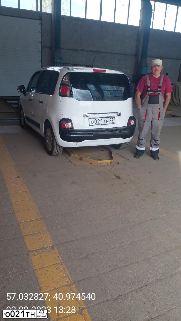 Фото автомобиля CITROEN C3 PICASSO, 2013 — госномер В452РХ37