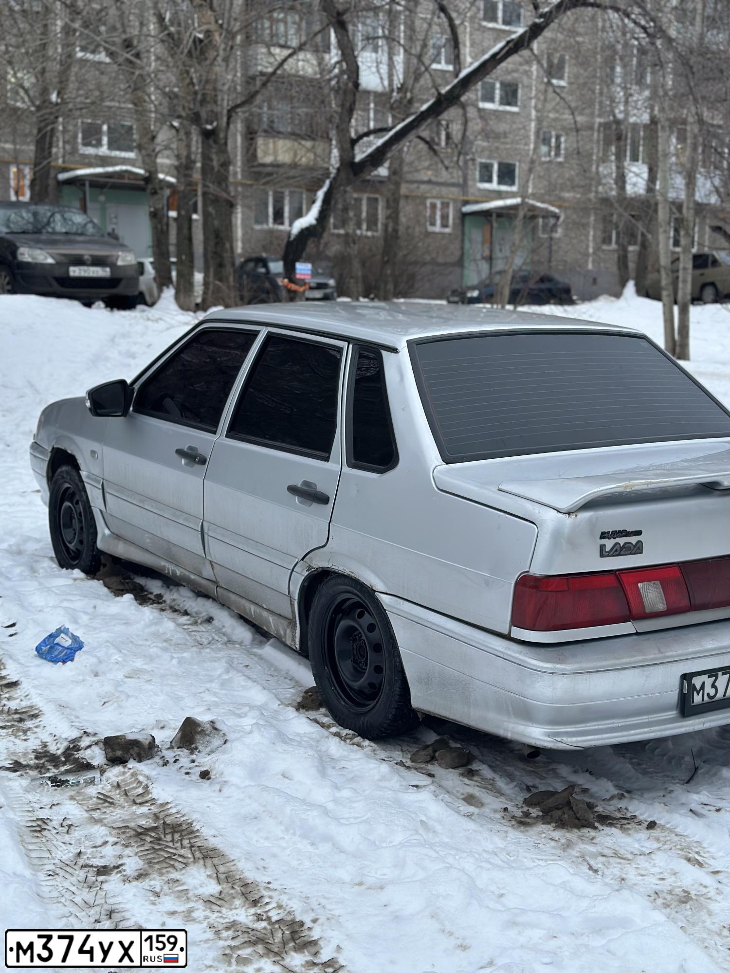 Фото автомобиля LADA 2115 SAMARA, 2007 — госномер М374УХ159. Цвет: СВЕТЛО-СЕРЕБРИСТЫЙ МЕТАЛЛ