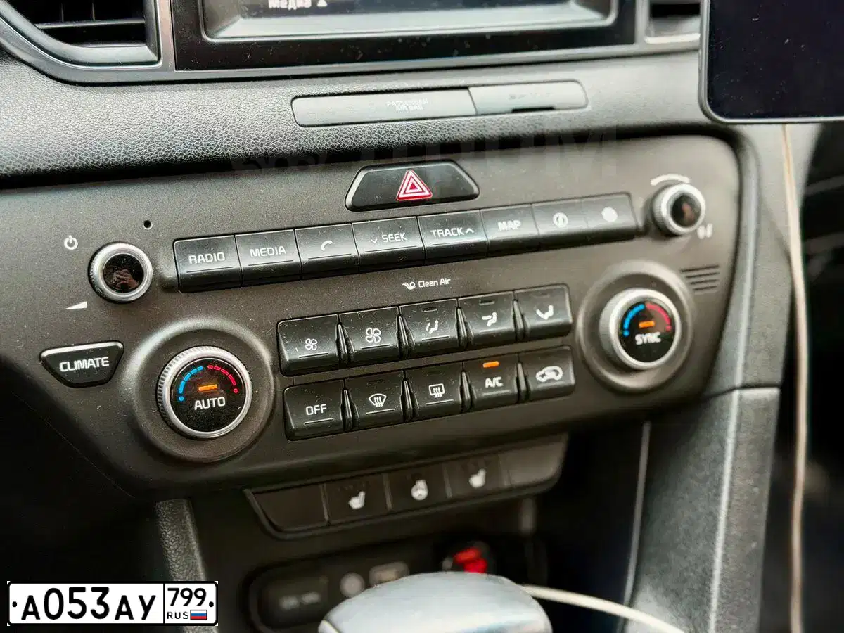 Фото автомобиля KIA SPORTAGE, 2016 — госномер А053АУ799. Цвет: ЧЕРНЫЙ ПЕРЛАМУТР