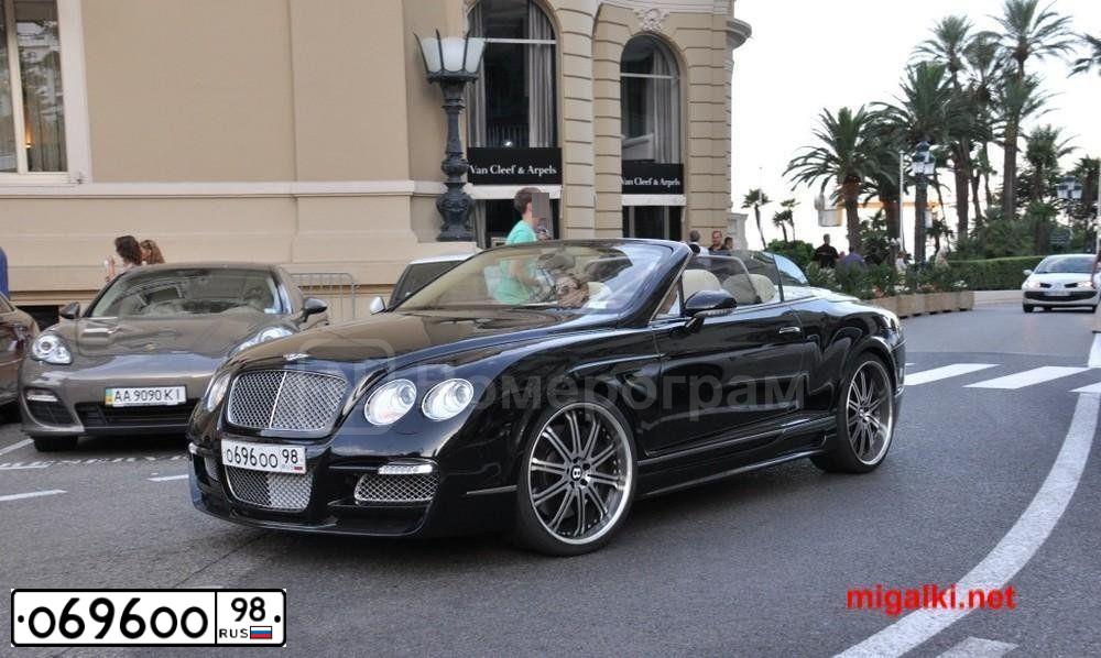 Фото автомобиля BENTLEY CONTINENTAL, 2007 — госномер О696ОО98. Цвет: ЧЕРНЫЙ