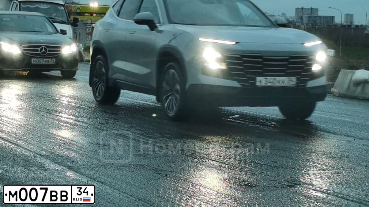 Фото автомобиля VOLKSWAGEN TOUAREG, 2010 — госномер А770АА134. Цвет: ЧЕРНЫЙ