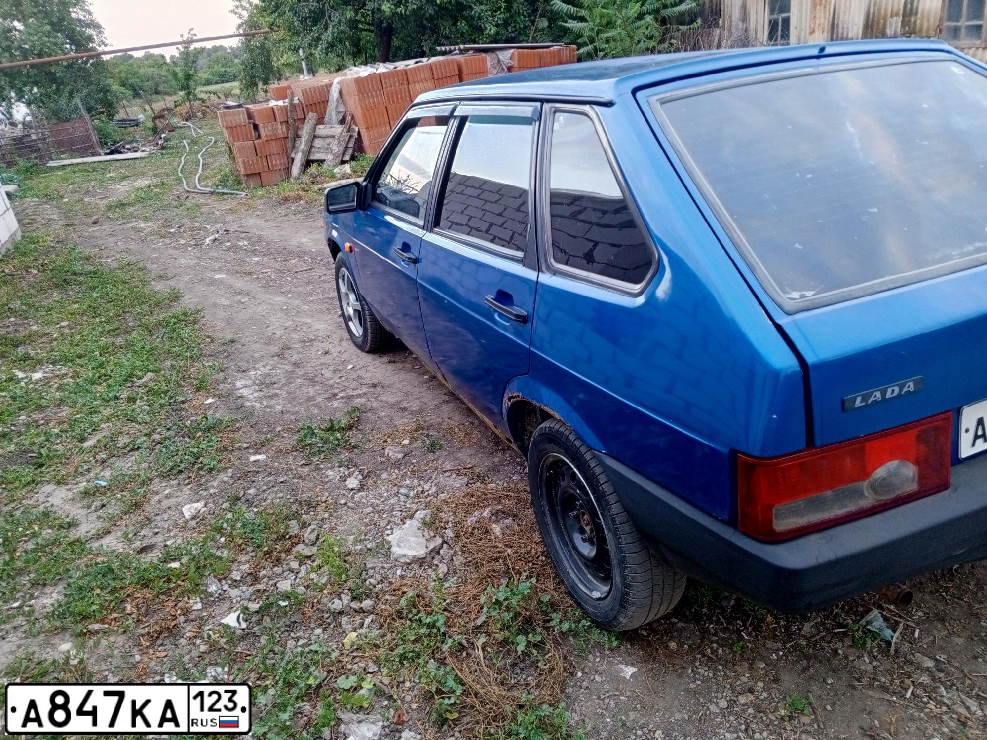 Фото автомобиля LADA 2109 SAMARA, 1999 — госномер А847КА123. Цвет: синий