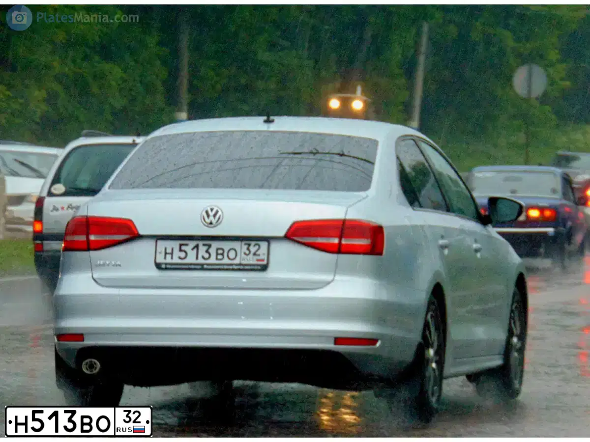 Фото автомобиля VOLKSWAGEN JETTA, 2014 — госномер Н513ВО32. Цвет: СЕРЕБРИСТЫЙ