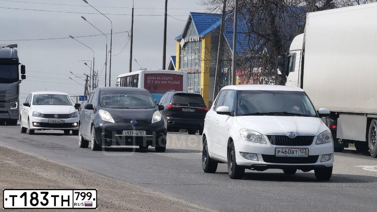 Фото автомобиля VOLKSWAGEN TIGUAN, 2020 — госномер Т183ТН799. Цвет: синий