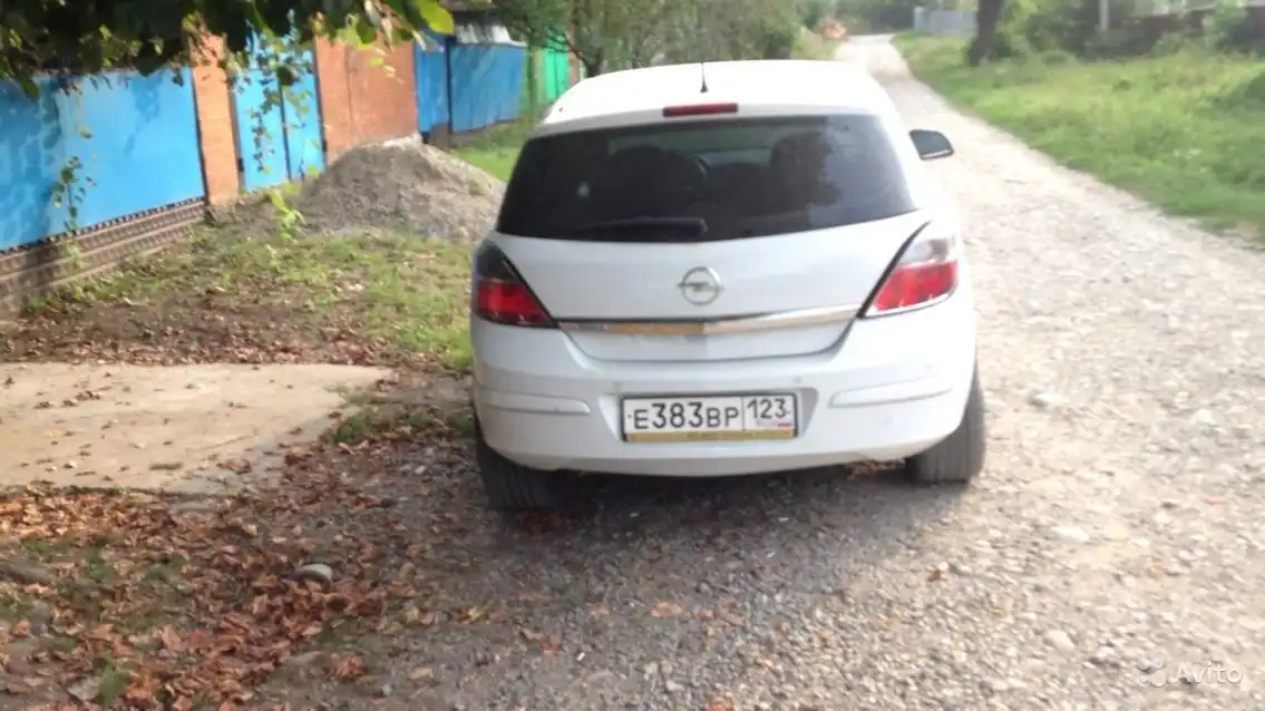 Фото автомобиля LADA 2114 SAMARA, 2012 — госномер В974КМ09. Цвет: Белый