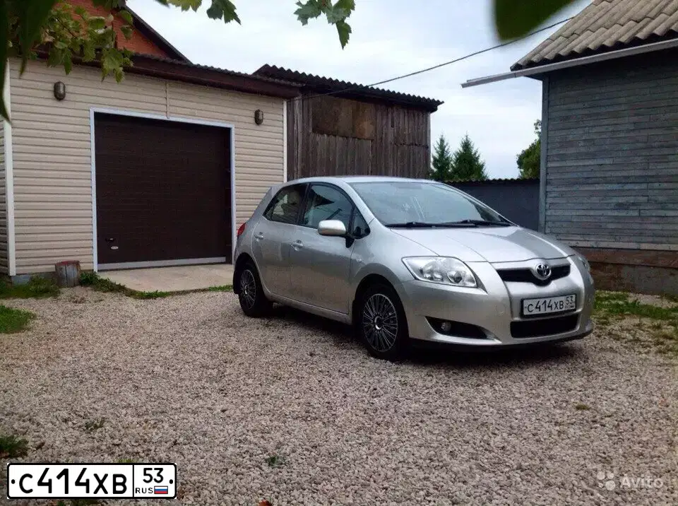 Фото автомобиля TOYOTA AURIS, 2007 — госномер Н362НН98. Цвет: СЕРЕБРИСТЫЙ