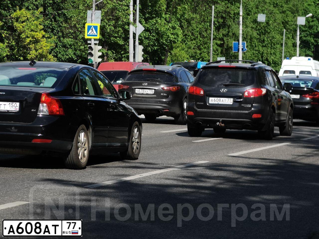 Фото автомобиля MERCEDES E-KLASSE, 1992 — госномер А608АТ77. Цвет: ЧЕРНЫЙ