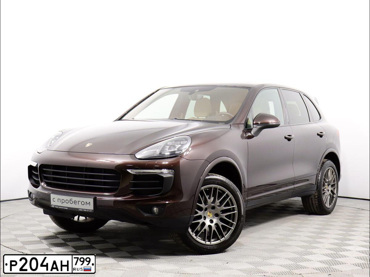 Фото автомобиля PORSCHE CAYENNE, 2017 — госномер Р204АН799. Цвет: Коричневый
