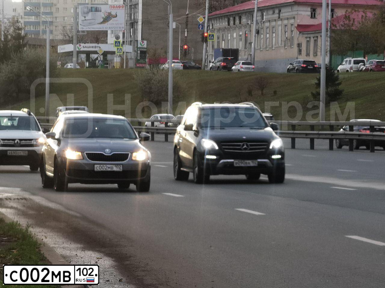 Фото автомобиля SKODA OCTAVIA, 2014 — госномер Е725АТ702. Цвет: ТЕМНО-СЕРЫЙ