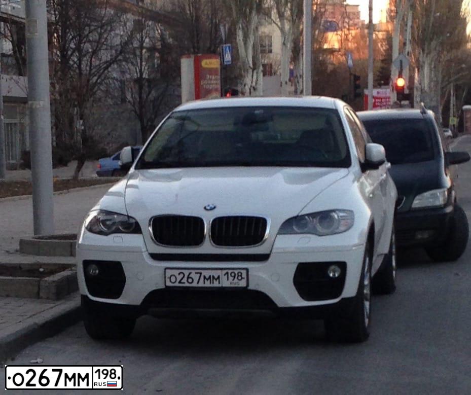 Фото автомобиля BMW X6, 2010 — госномер С151АК977. Цвет: Белый