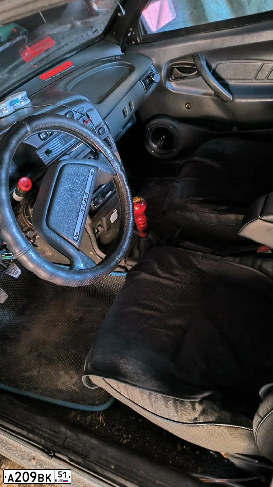 Фото автомобиля LADA 2109 SAMARA, 2001 — госномер А209ВК51. Цвет: Темный серо-синий металлик