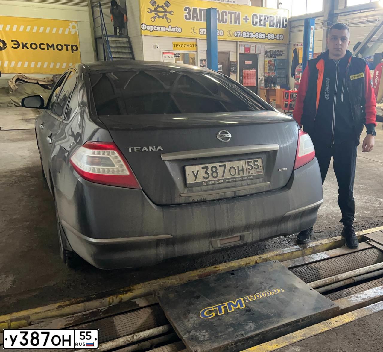 Фото автомобиля NISSAN TEANA, 2011 — госномер Х499УС55. Цвет: СЕРО-СИРЕНЕВЫЙ