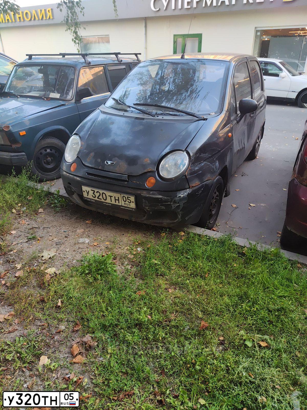 Фото автомобиля DAEWOO MATIZ, 2010 — госномер У320ТН05. Цвет: ЧЕРНЫЙ