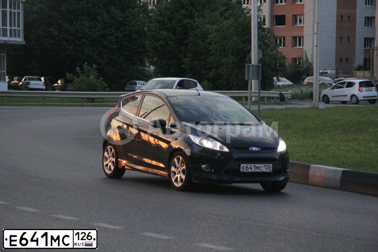 Фото автомобиля FORD FIESTA / ASPIRE, 2008 — госномер Е641МС126. Цвет: ЧЕРНЫЙ