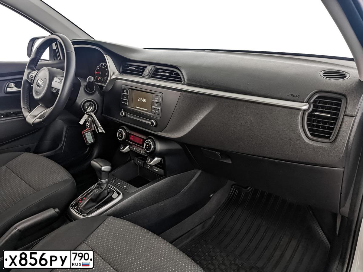 Фото автомобиля KIA RIO, 2021 — госномер Т174ВО977