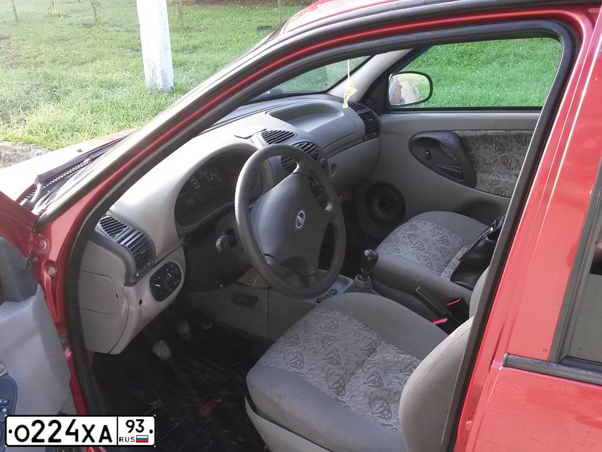 Фото автомобиля LADA 1118 KALINA, 2006 — госномер Р336ЕК181. Цвет: СЕРЕБРИСТО-КРАСНЫЙ