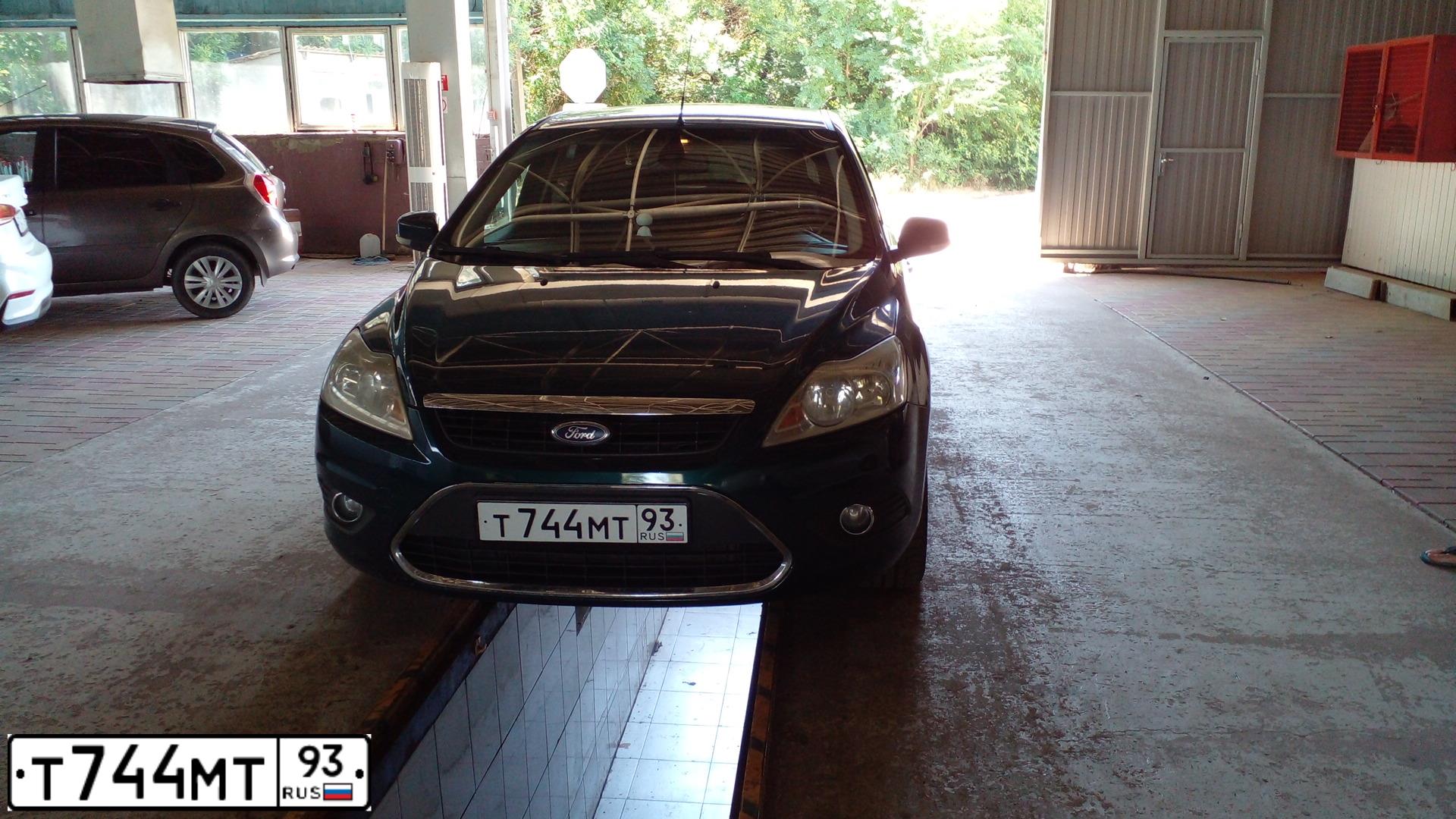 Фото автомобиля FORD FOCUS, 2008 — госномер Т744МТ93. Цвет: Темно-зеленый