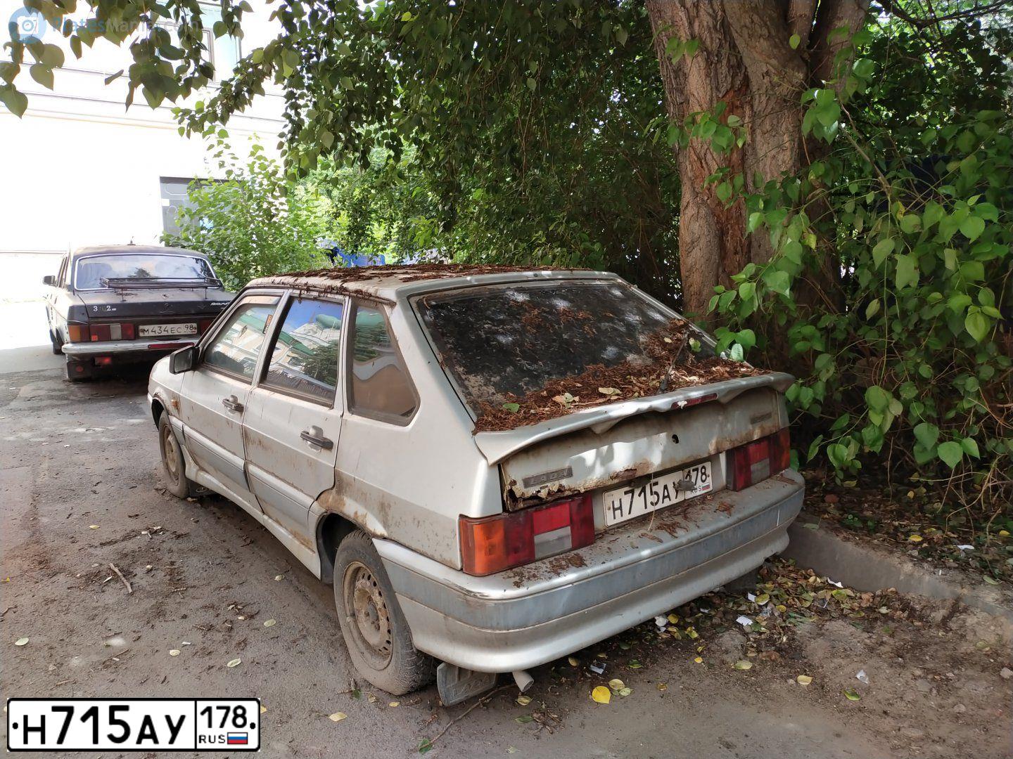 Фото автомобиля LADA 2114 SAMARA, 2007 — госномер Н715АУ178. Цвет: СВЕТЛО-СЕРЕБРИСТЫЙ МЕТАЛЛ