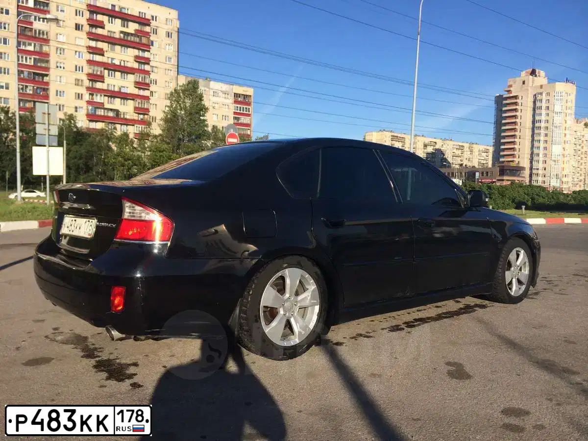 Фото автомобиля RENAULT DUSTER, 2013 — госномер Р483КК178. Цвет: КОРИЧНЕВЫЙ