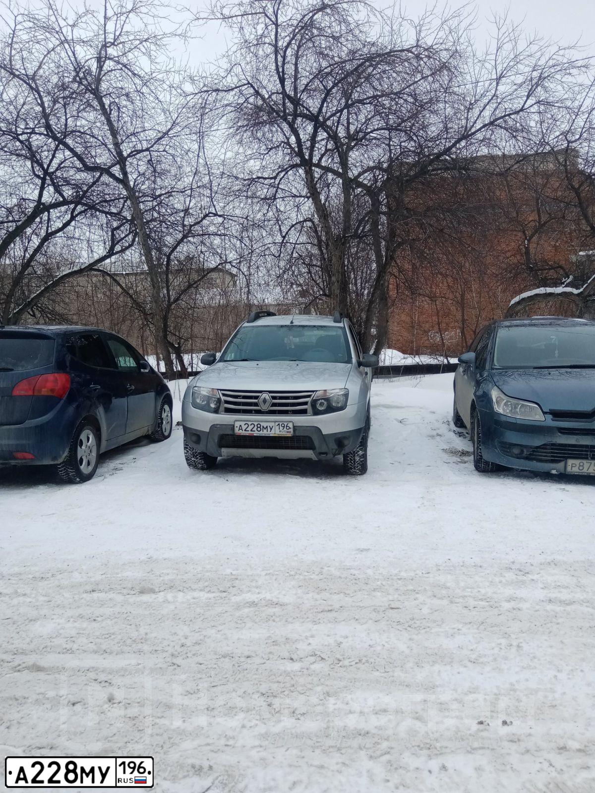 Фото автомобиля RENAULT DUSTER, 2014 — госномер А228МУ196