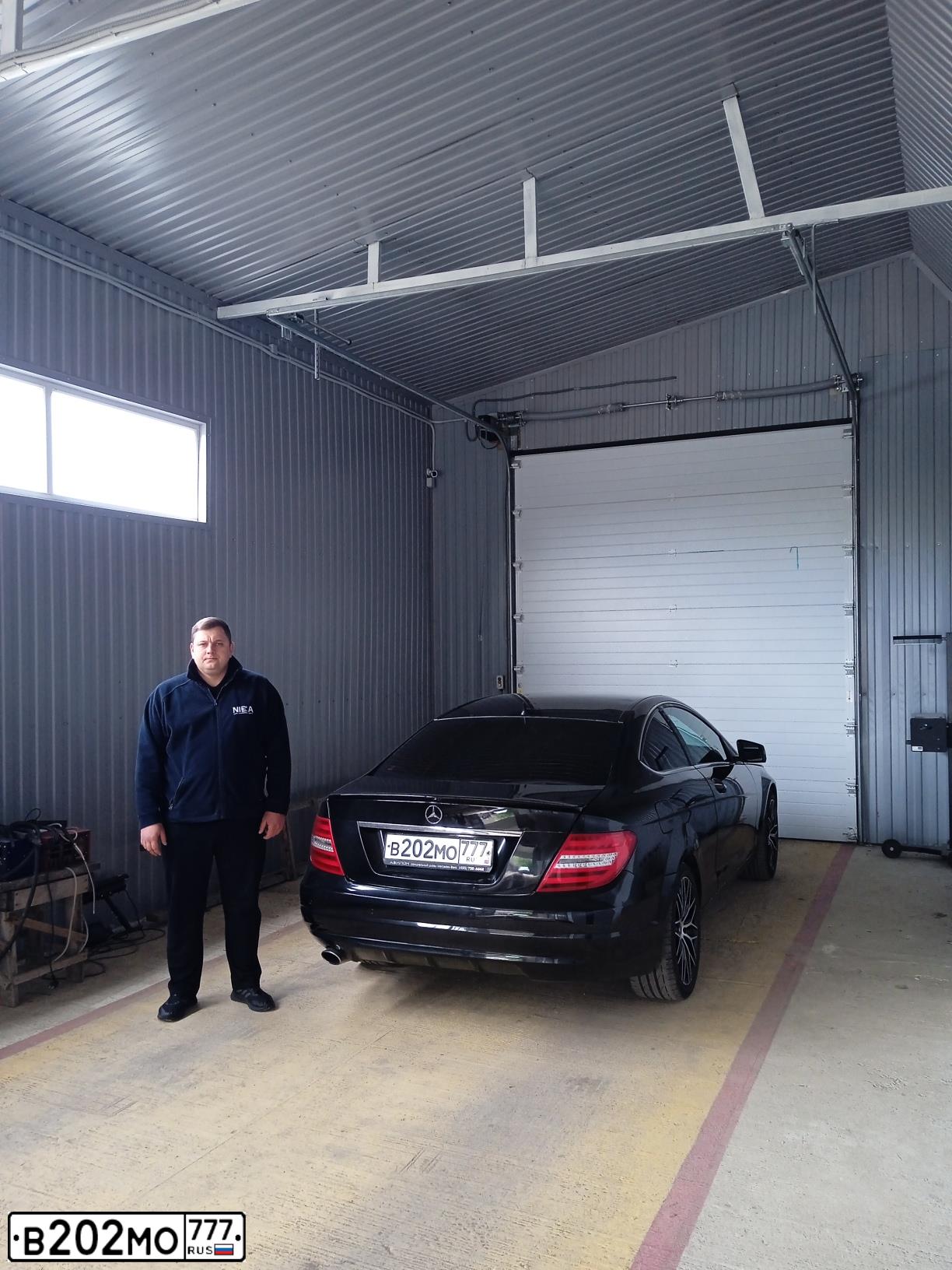 Фото автомобиля MERCEDES C-KLASSE, 2012 — госномер К244СМ763. Цвет: ЧЕРНЫЙ