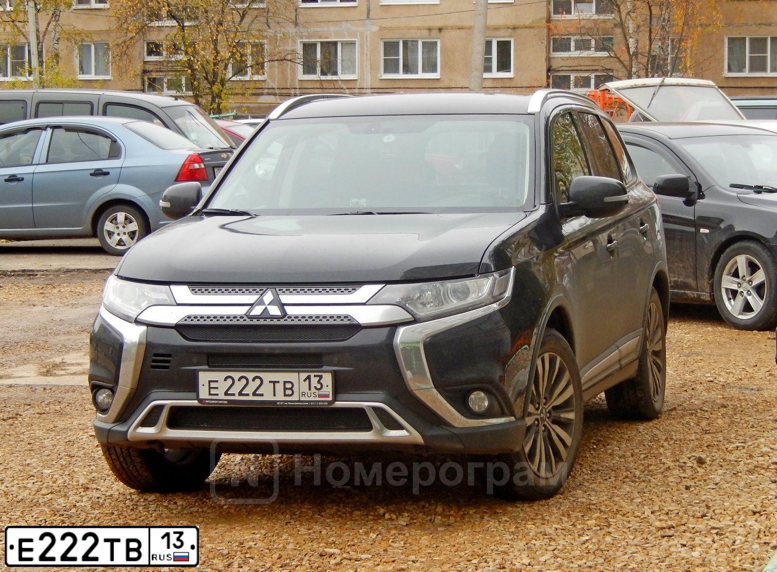 Фото автомобиля CHEVROLET ORLANDO, 2011 — госномер Р235СМ152. Цвет: ЧЕРНЫЙ