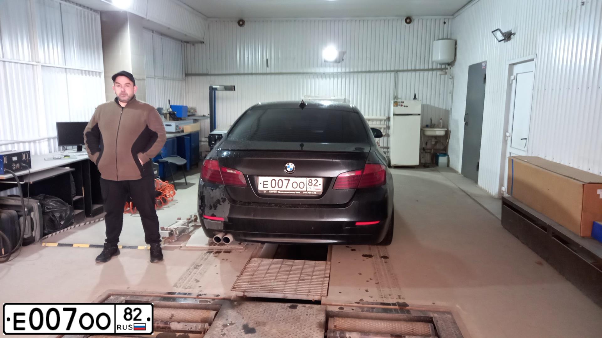 Фото автомобиля BMW SERIE 5, 2014 — госномер Е007ОО82. Цвет: ЧЕРНЫЙ