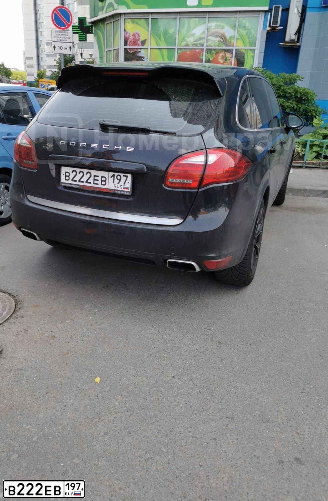 Фото автомобиля PORSCHE CAYENNE, 2011 — госномер У290СЕ797. Цвет: ЧЕРНЫЙ