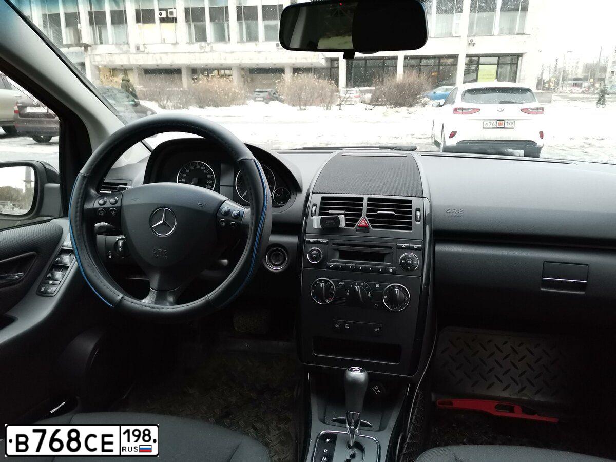 Фото автомобиля KIA SORENTO, 2019 — госномер В333ТК702. Цвет: Коричневый
