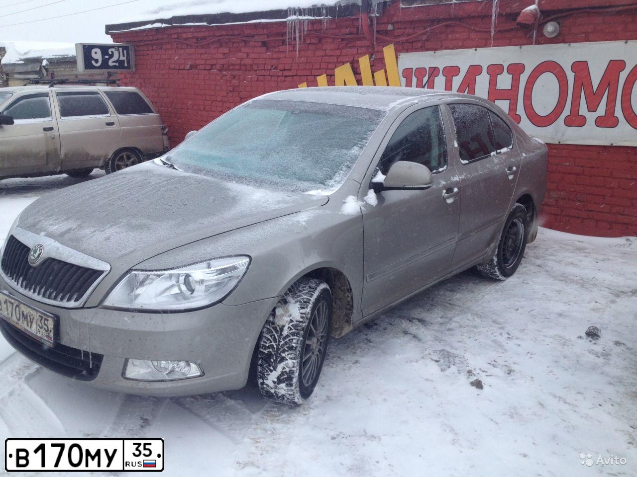 Фото автомобиля SKODA OCTAVIA, 2011 — госномер В170МУ35. Цвет: СЛОНОВАЯ КОСТЬ