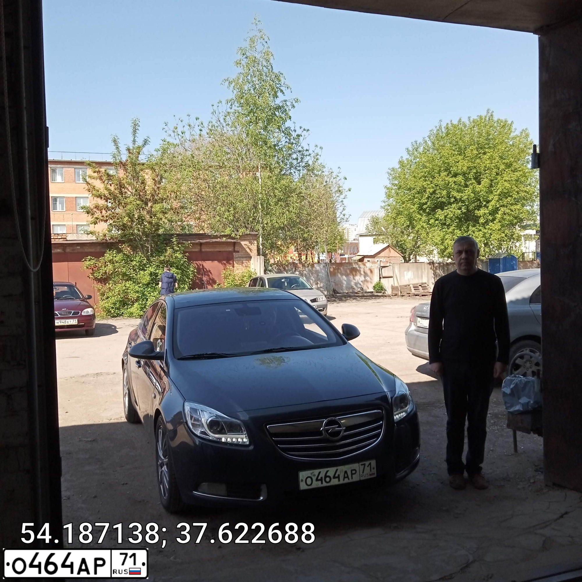 Фото автомобиля OPEL INSIGNIA, 2008 — госномер У515НТ190. Цвет: СЕРО-СИНИЙ