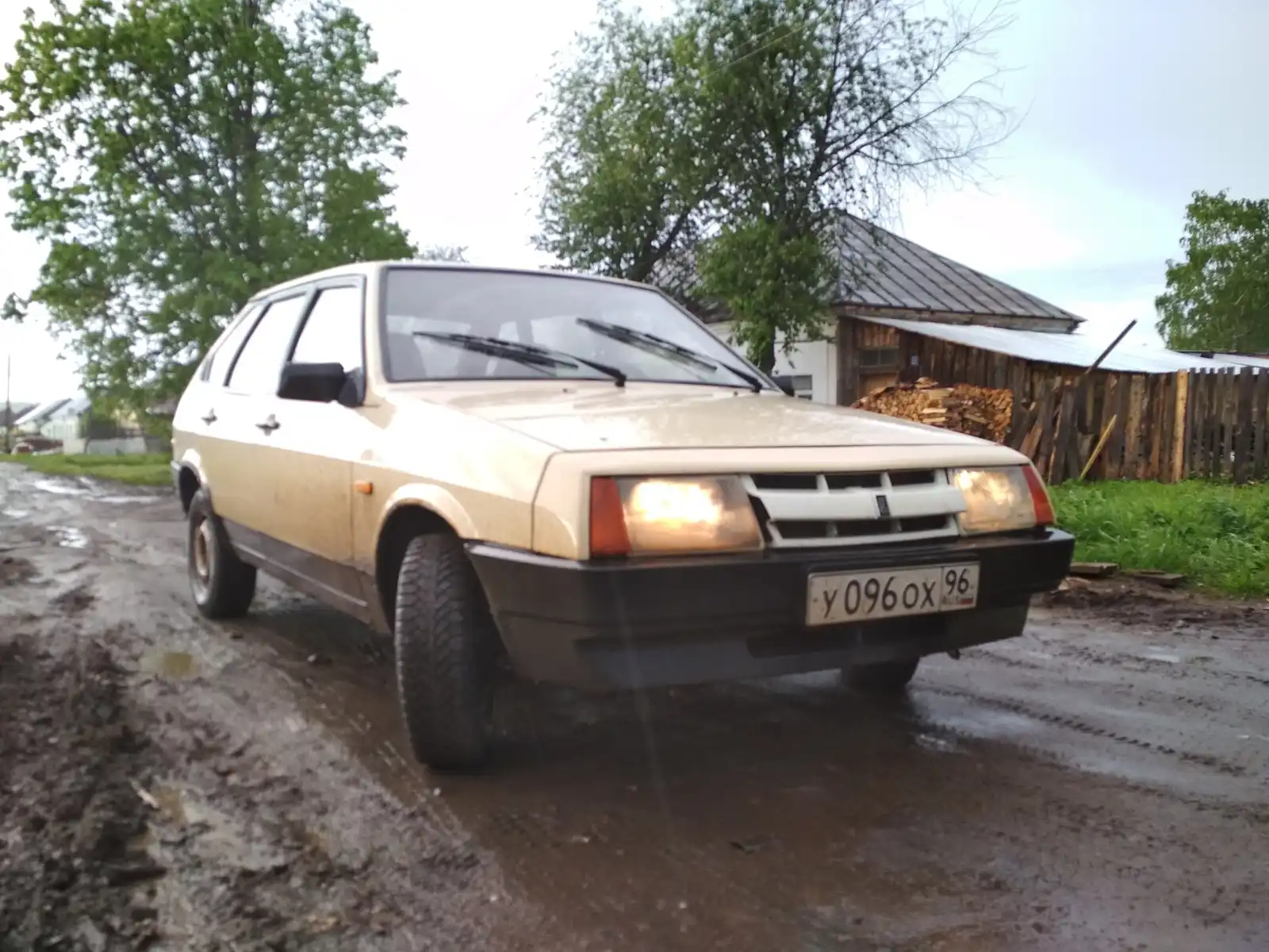 Фото автомобиля TOYOTA LANDCRUISER 200, 2007 — госномер А888КК102. Цвет: ЧЕРНЫЙ