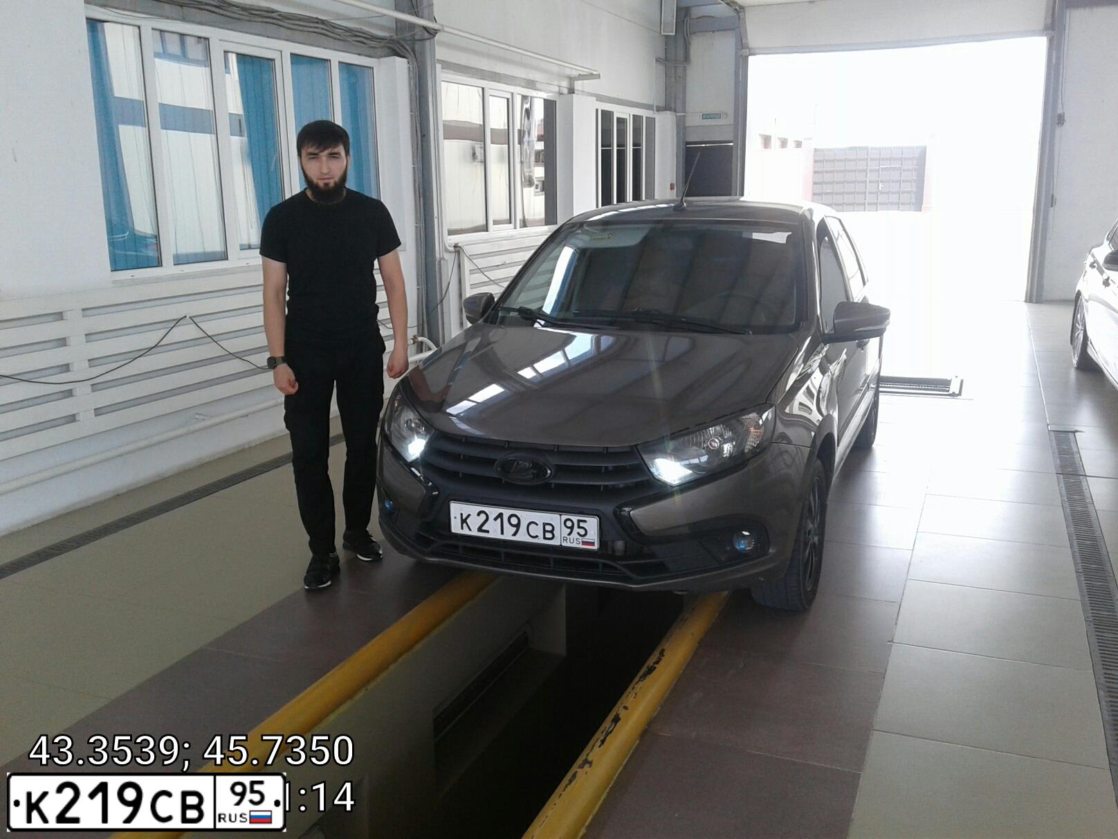 Фото автомобиля LADA 2190 GRANTA, 2019 — госномер К219СВ95. Цвет: Золотисто-коричневый