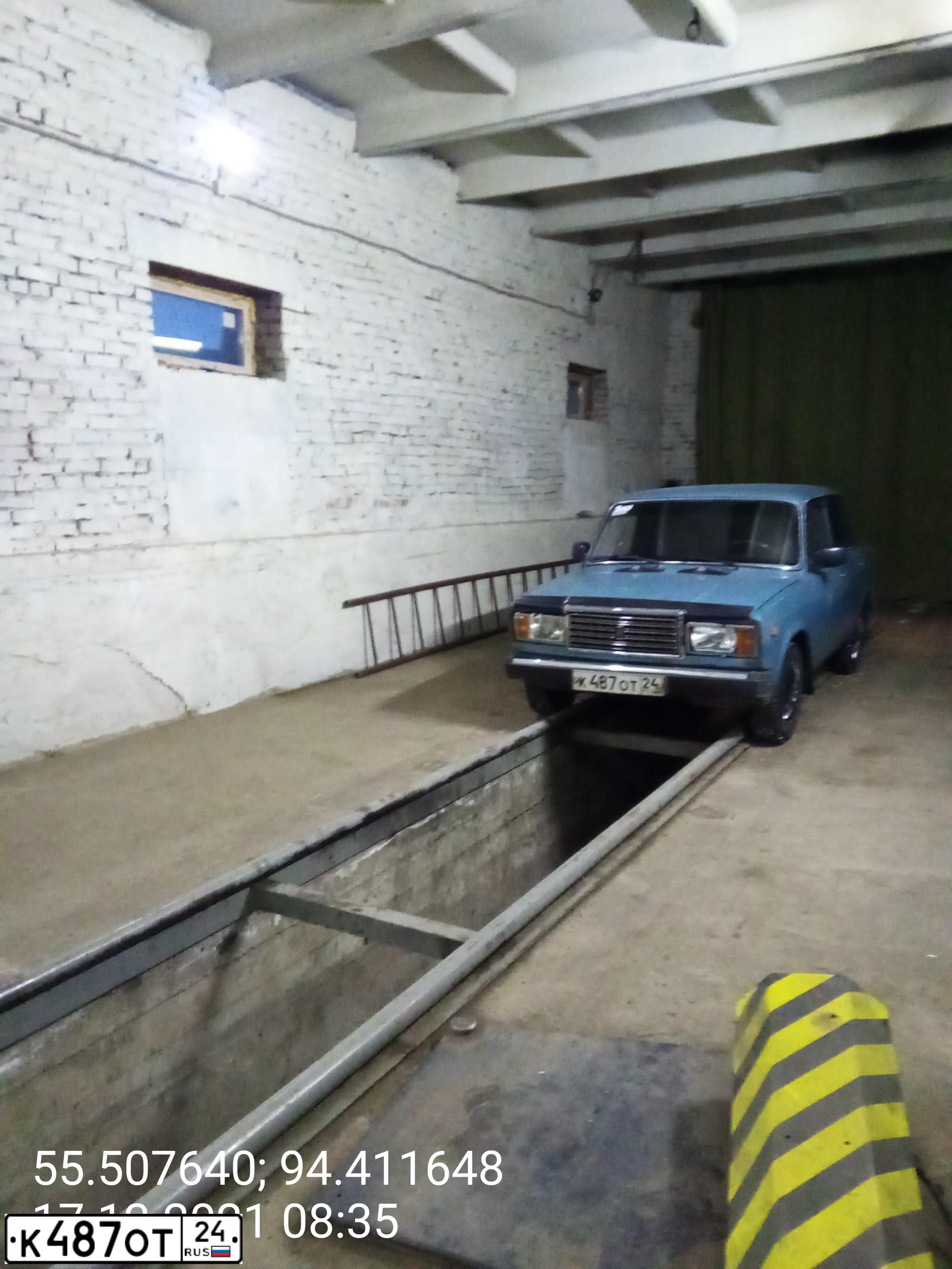 Фото автомобиля LADA 2107 LADA, 2005 — госномер К487ОТ24. Цвет: Серо-Синий