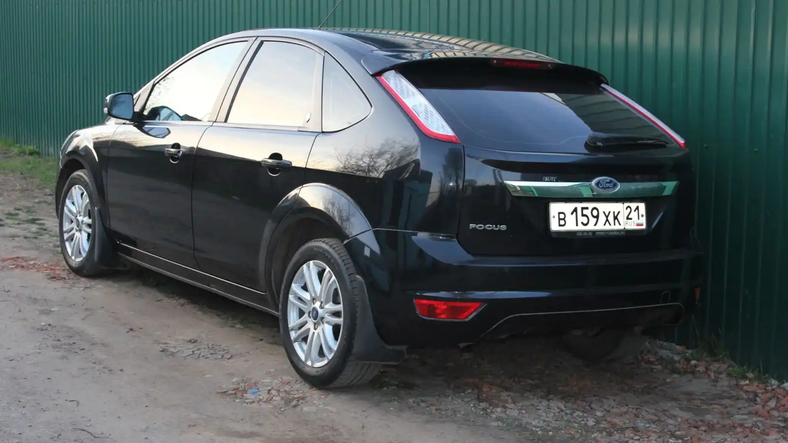 Фото автомобиля FORD FOCUS, 2008 — госномер В159ХК21. Цвет: ЧЕРНЫЙ