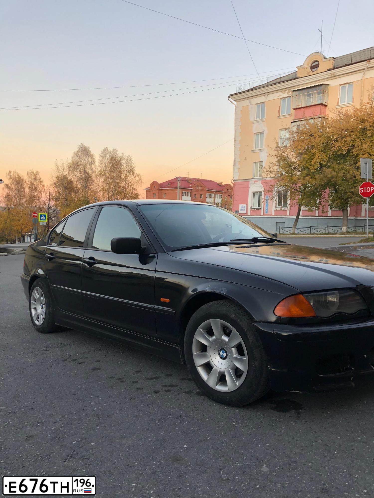 Фото автомобиля BMW 318, 1998 — госномер М038ВО774
