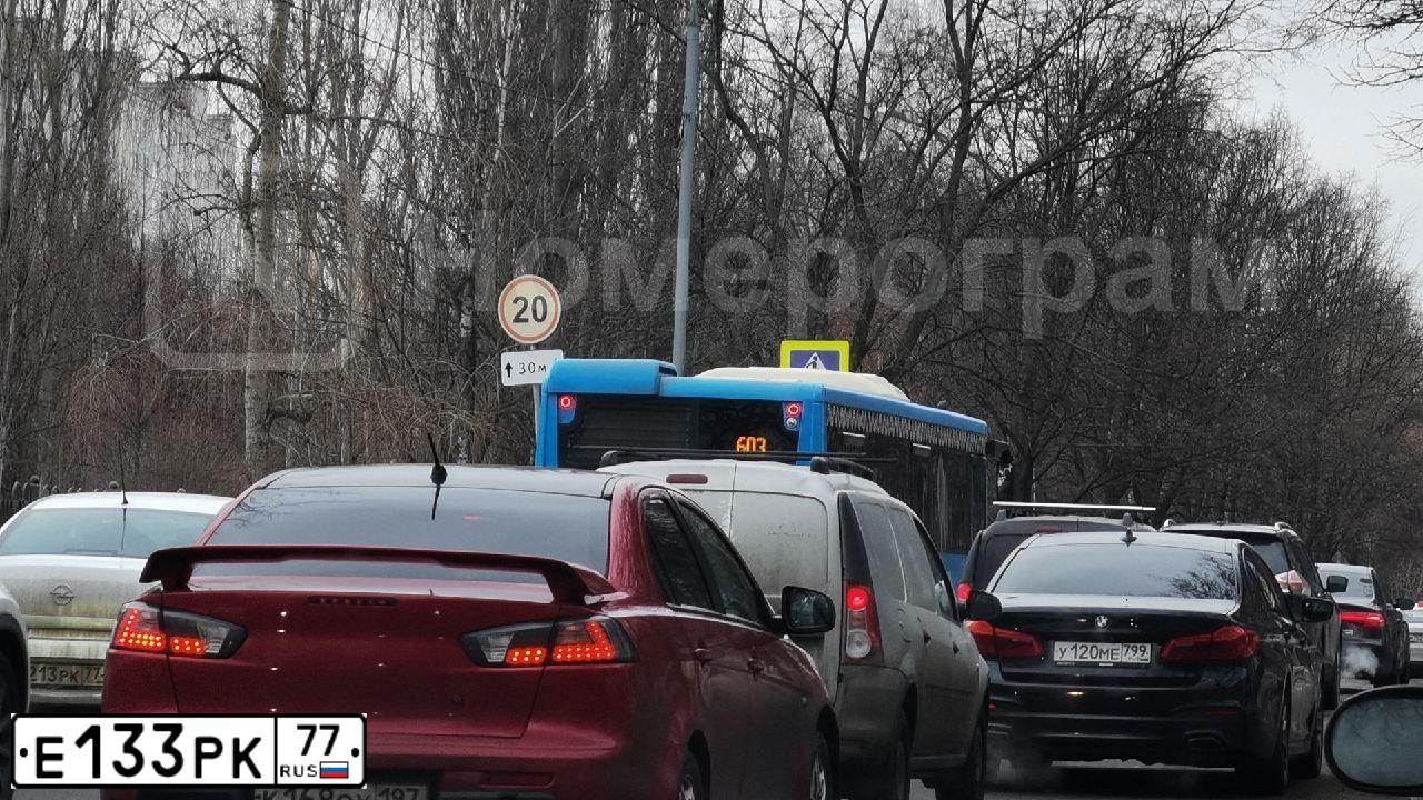 Фото автомобиля KIA SPORTAGE, 2001 — госномер Н546ВС82. Цвет: ЗЕЛЕНЫЙ