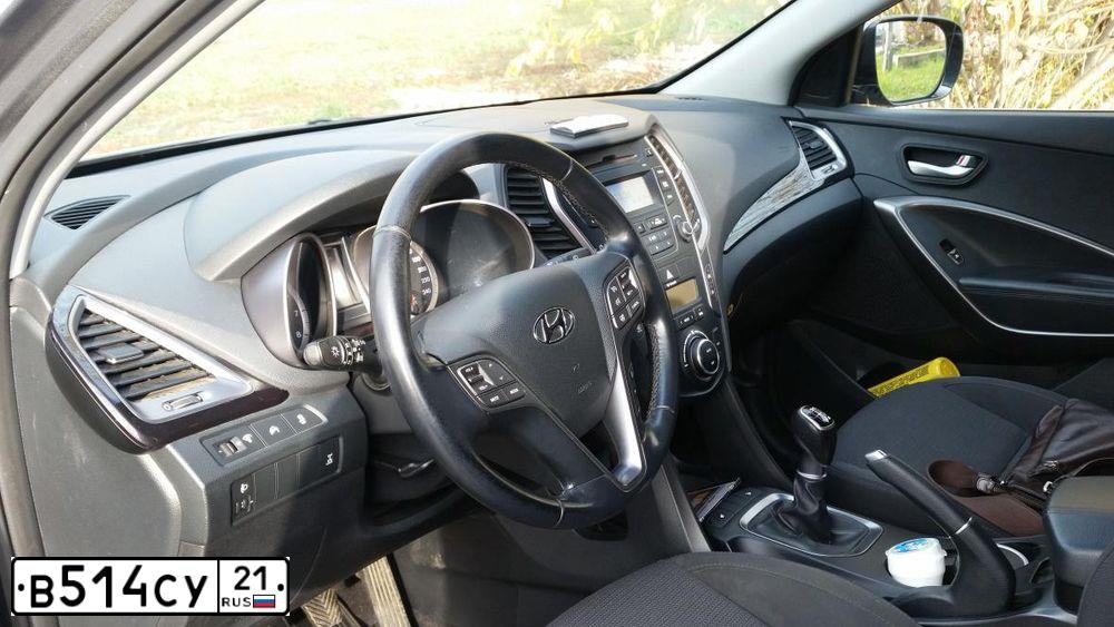 Фото автомобиля HYUNDAI SANTA FE, 2012 — госномер В514СУ21. Цвет: Серый