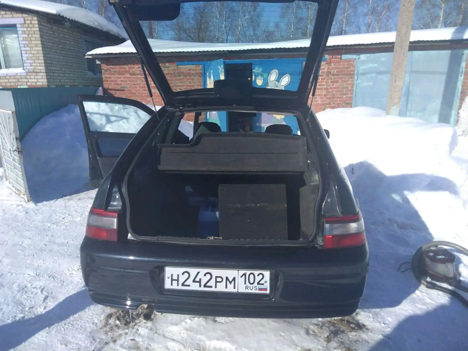 Фото автомобиля LADA 2112 LADA, 2008 — госномер Е756ОР156. Цвет: ГРАФИТОВЫЙ МЕТАЛЛИК