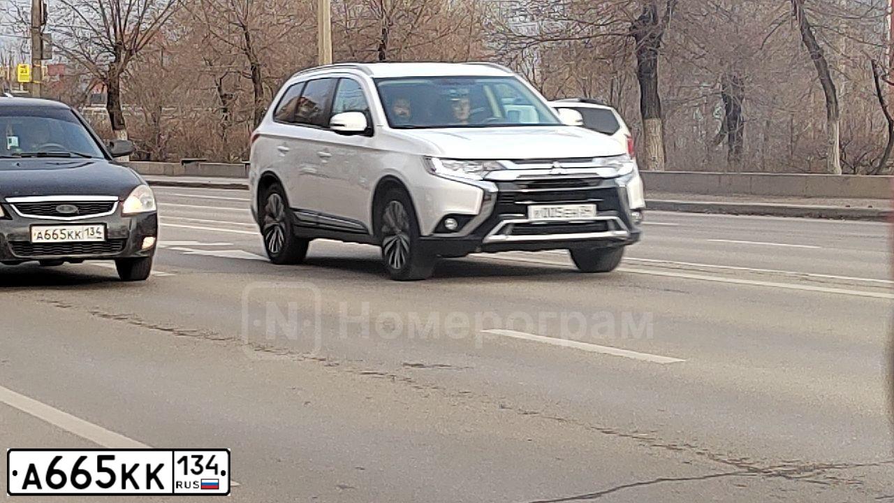 Фото автомобиля LADA 2172 PRIORA, 2009 — госномер А665КК134. Цвет: ТЕМНО ЗЕЛЕНЫЙ